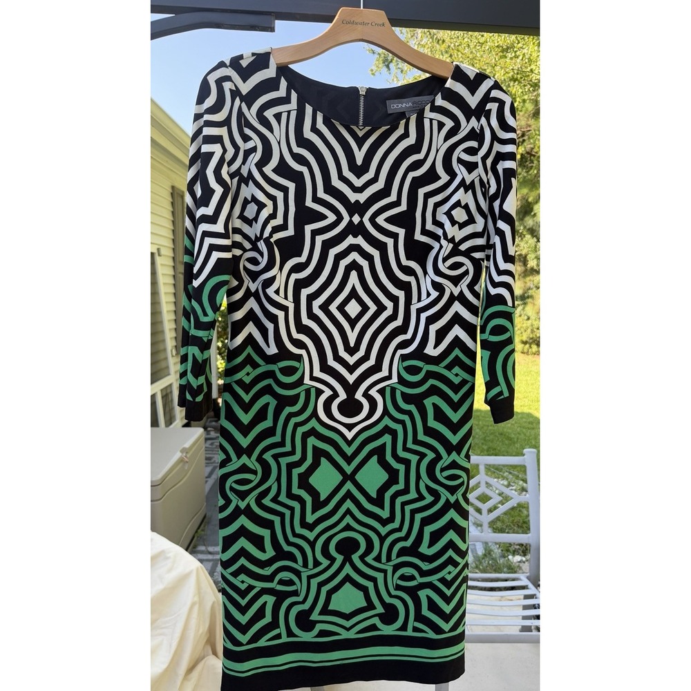 Donna Ricco Dress Size 4 Black White Green Geometric Sheath Long Sleeve.    5311